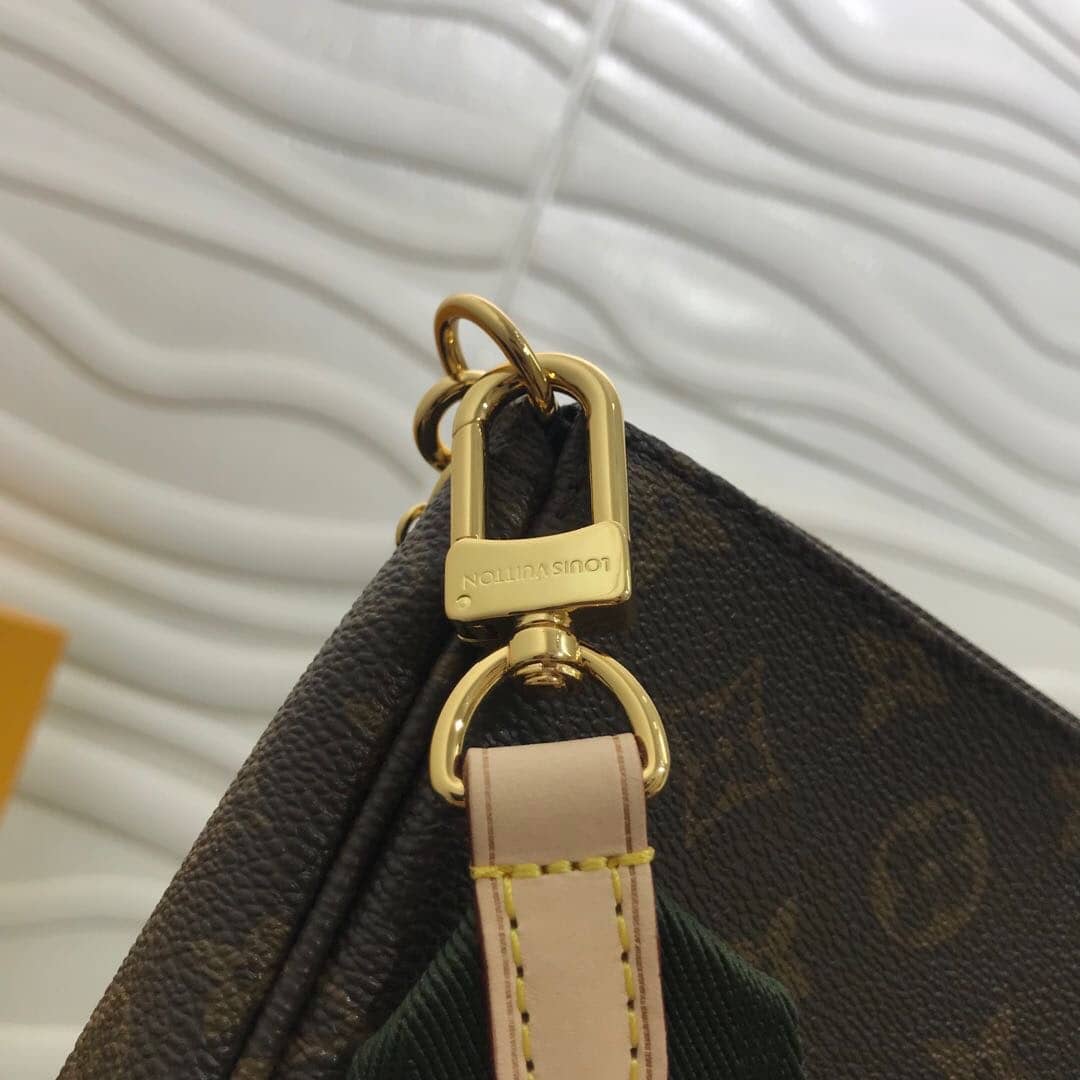 L0vis Vvtt0n Monogram Canvas Multi Pochette Replica Green M44823