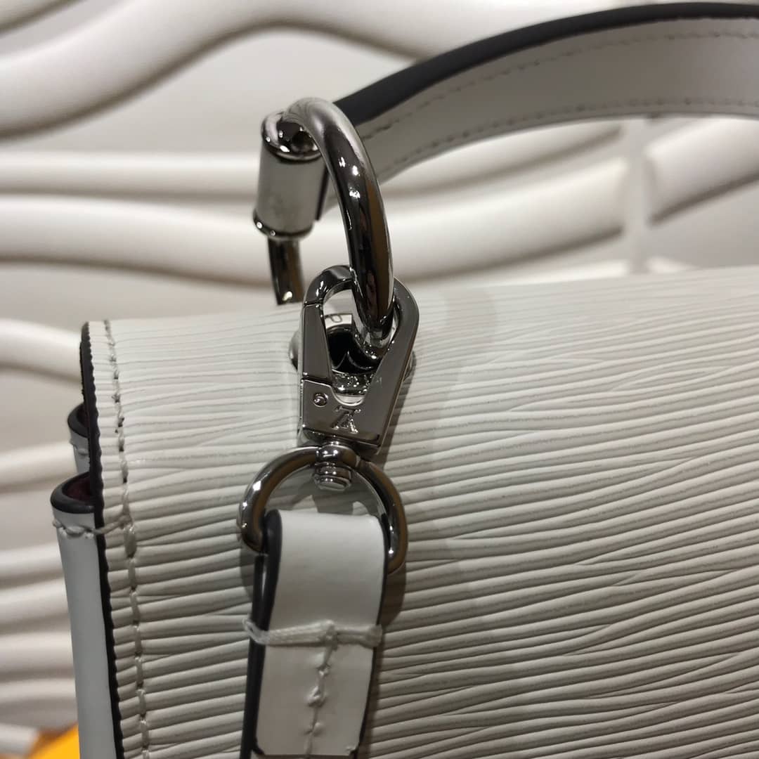 L0vis Vvtt0n Grenelle Pochette Epi Leather Replica Shoulder Bag White M55977