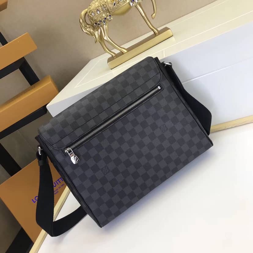 L0vis Vvtt0n Damier Graphite District MM Shoulder Bag Replica N41029