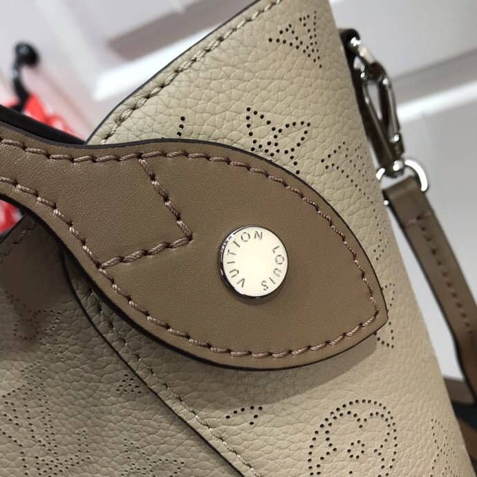 L0vis Vvtt0n Mahina Hina PM Leather Tote Replica Apricot M54353