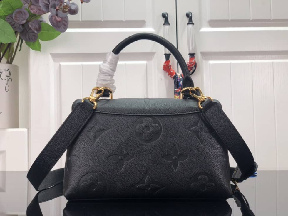 L0vis Vvtt0n Madeleine BB Monogram Black M46008 Replica Shoulder Bag