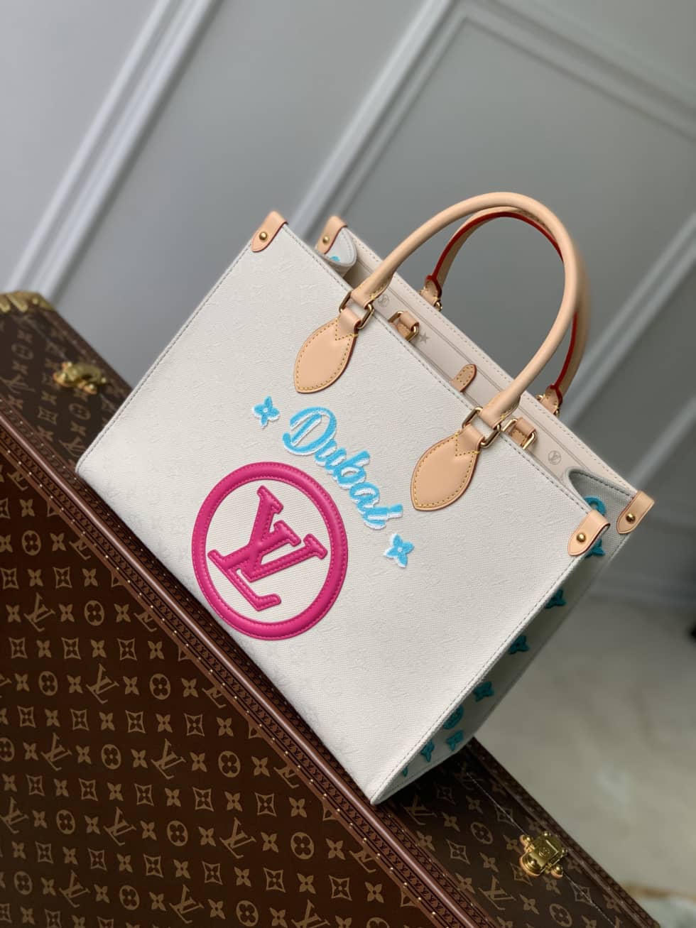 L0vis Vvtt0n OnTheGo MM M20815 Replica Tote