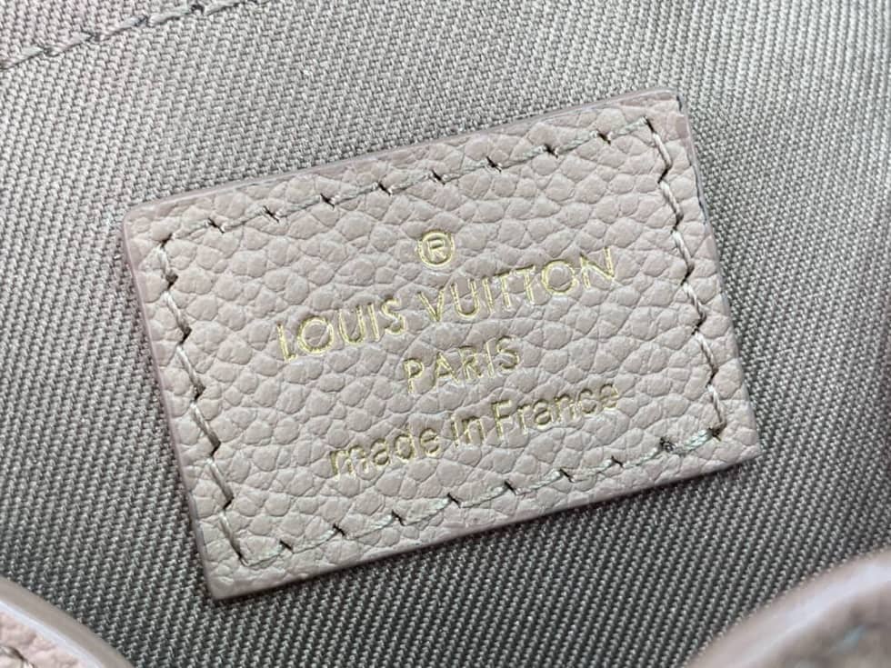 L0vis Vvtt0n Empreinte Montsouris M45638 Replica Backpack