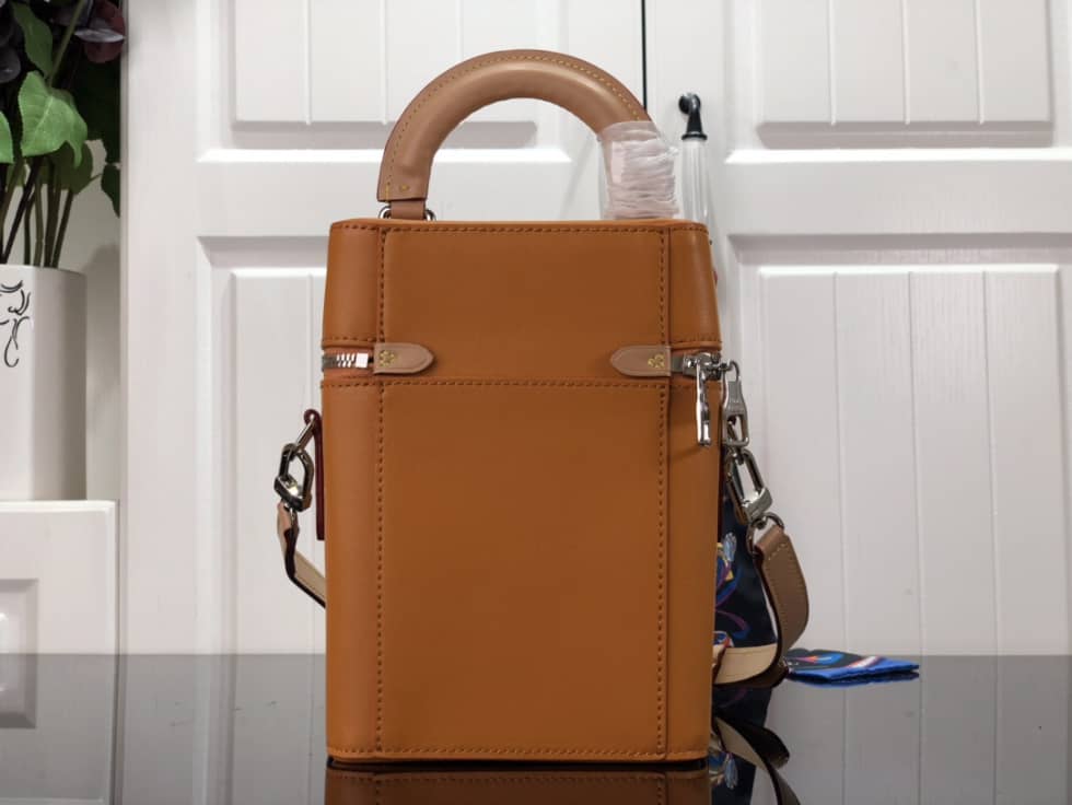 L0vis Vvtt0n Vertical Box Trunk Saffron Yellow M59666 Replica Shoulder Bag
