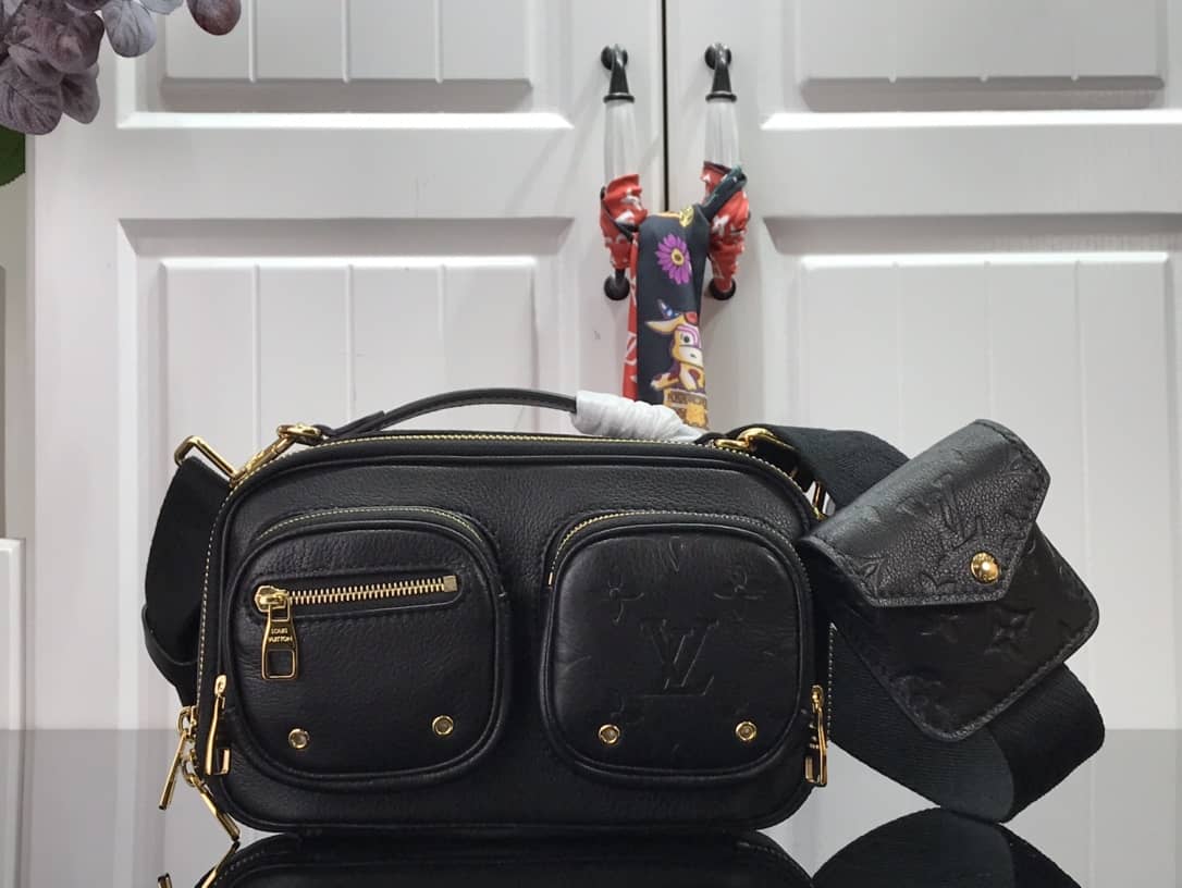 L0vis Vvtt0n Utility Black Replica Crossbody Bag M80450