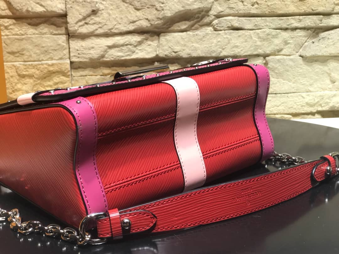 L0vis Vvtt0n Twist MM Bag Red M50296 Replica