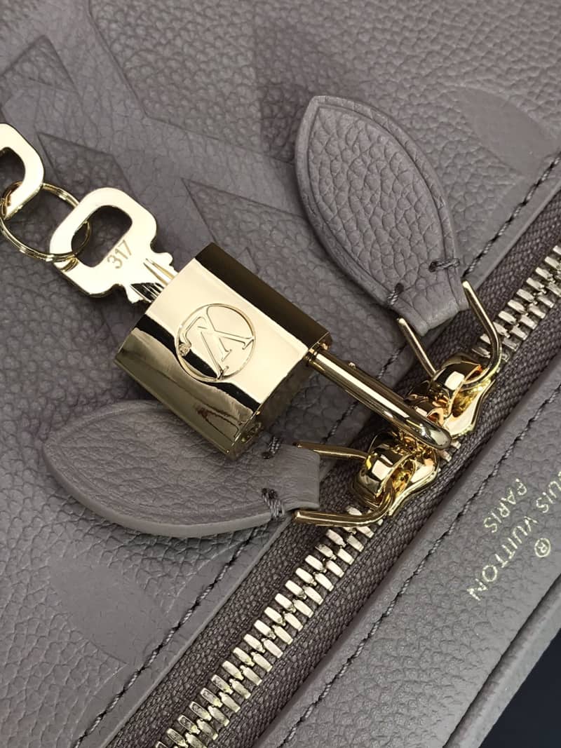L0vis Vvtt0n Monogram Empreinte Vanity PM Tourterelle Replica Shoulder Bag M45608