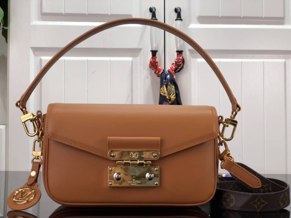L0vis Vvtt0n Swing Handbag Brown M20393 Replica Shoulder Bag
