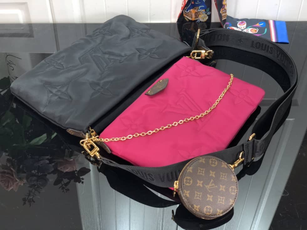 L0vis Vvtt0n Maxi Multi Pochette Accessoires M58977 Replica Shoulder Bag