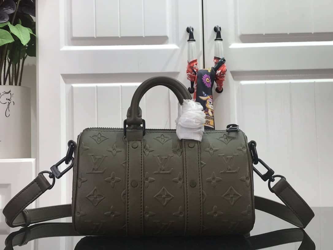 L0vis Vvtt0n Keepall XS Monogram Seal Cowhide Leather Bag Replica Green M57960