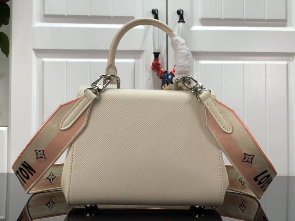 L0vis Vvtt0n Cluny Mini Epi Leather M58928 Replica Shoulder Bag