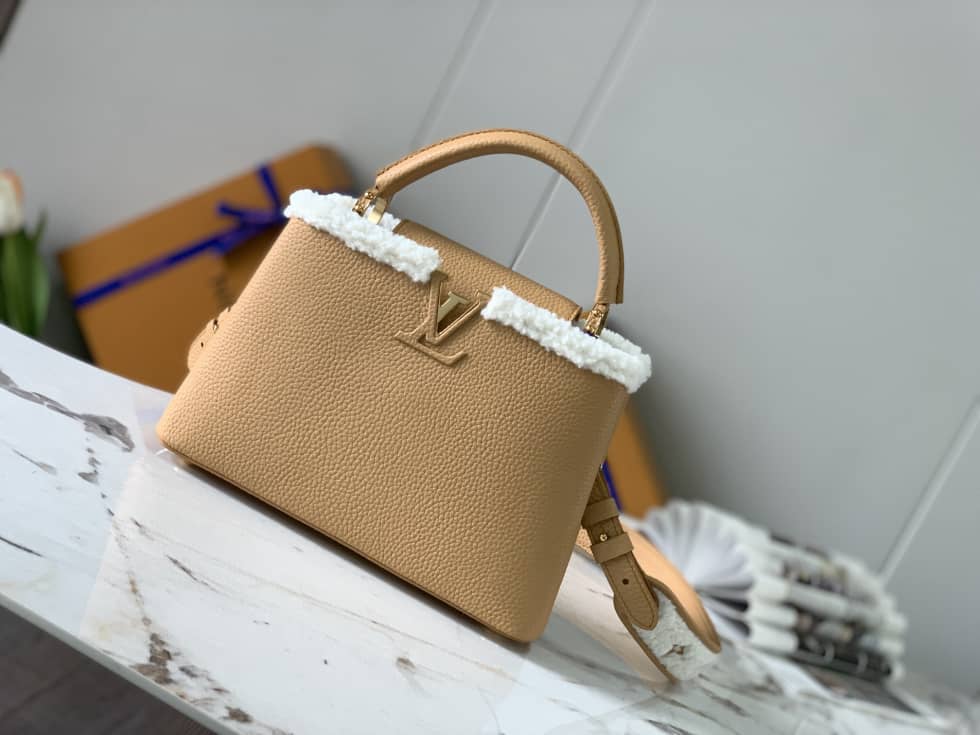 L0vis Vvtt0n Capucines BB Cruise M59267 Replica Crossbody Bag
