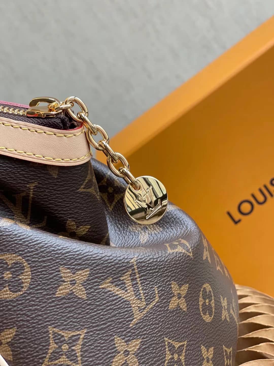 L0vis Vvtt0n Monogram Tivoli GM M40144 Replica Shoulder Bag
