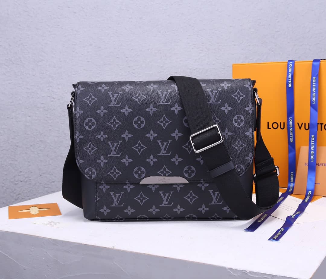 L0vis Vvtt0n PM Explorer Monogram Eclipse Canvas Messenger Bag Replica M40565
