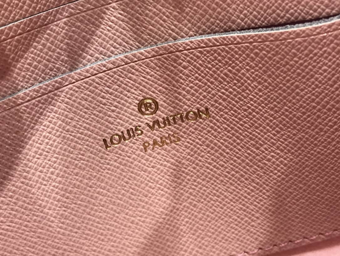 L0vis Vvtt0n Pochette Double Zip Christmas Limited Collection Replica Bag M69744
