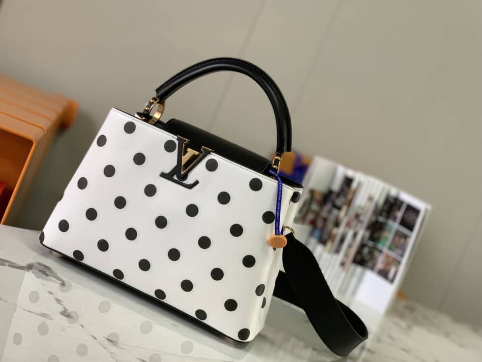 L0vis Vvtt0n Capucines BB Bag M20373 Replica Shoulder Bag