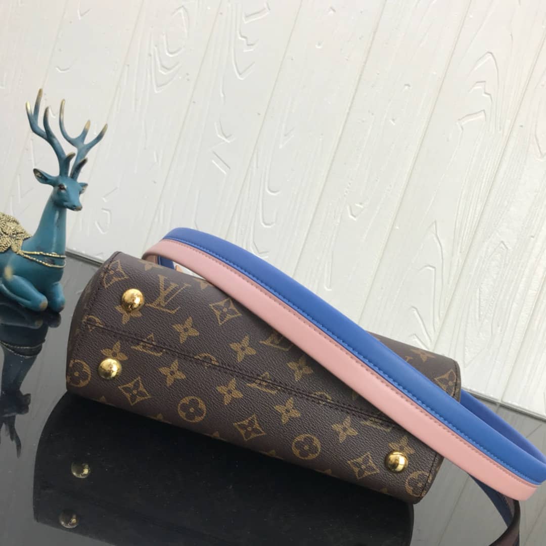 L0vis Vvtt0n Cluny Bb Monogram Canvas Shoulder Bag Replica Blue M42738
