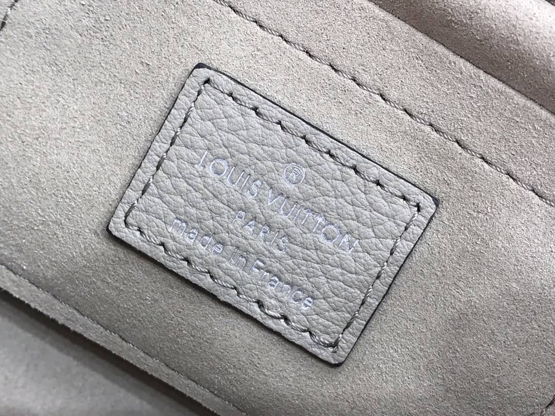 L0vis Vvtt0n Scala Mini Replica Pouch Gray M80092