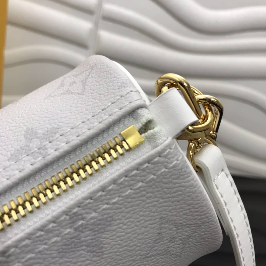 L0vis Vvtt0n Monogram Canvas Mini Round Replica Pochette White M40713