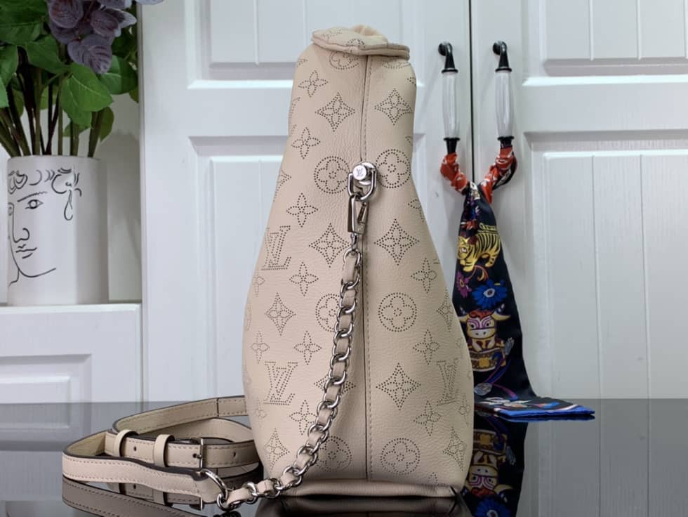 L0vis Vvtt0n Why Knot MM Mahina Cream M20700 Replica Hobo