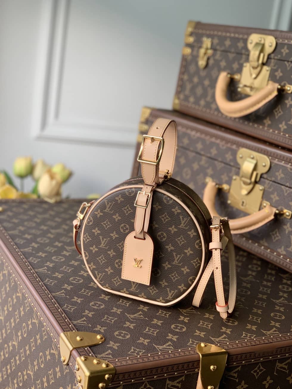 Best Replica L0vis Vvtt0n Monogram Petite Boite Chapeau PM M43514 Replica Crossbody Bag(ColaReps)