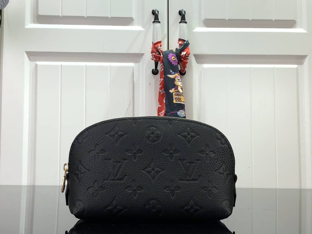 L0vis Vvtt0n Pochette Dupe Monogram Cosmetic Pouch  Black M47515