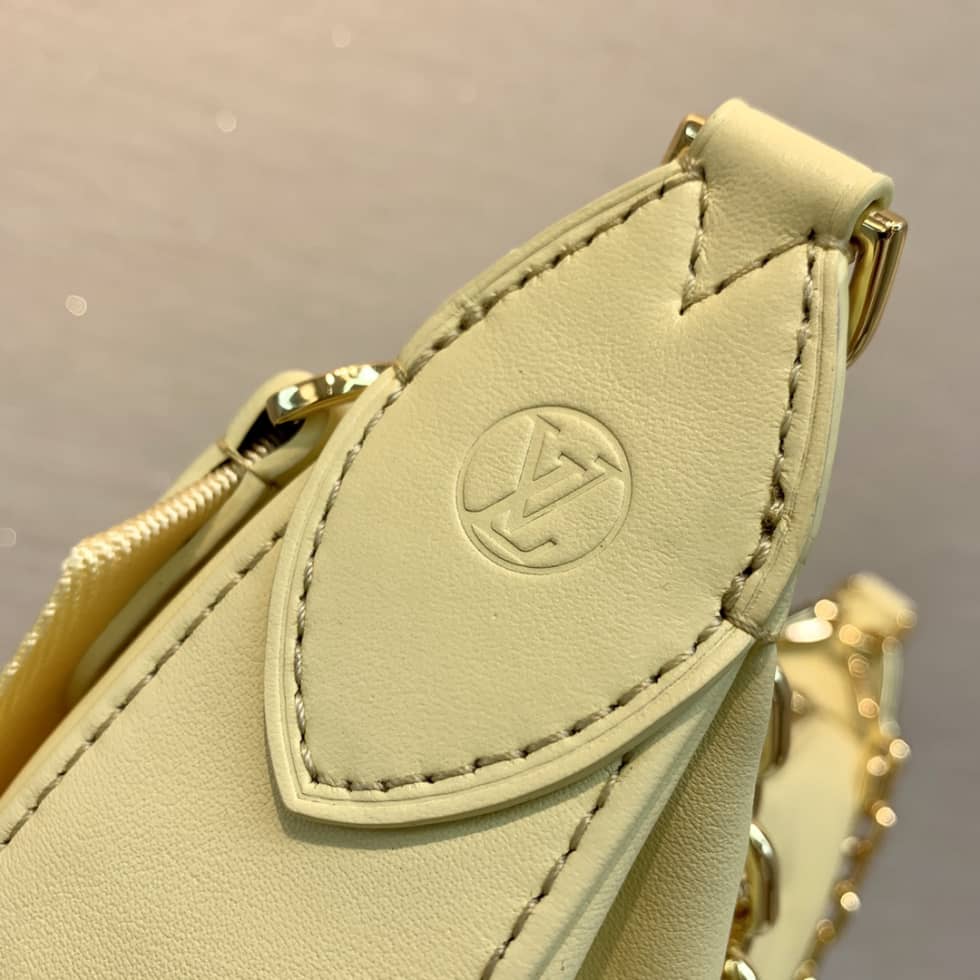 L0vis Vvtt0n Over The Moon Calfskin Leather Yellow M59823 Replica Hobo