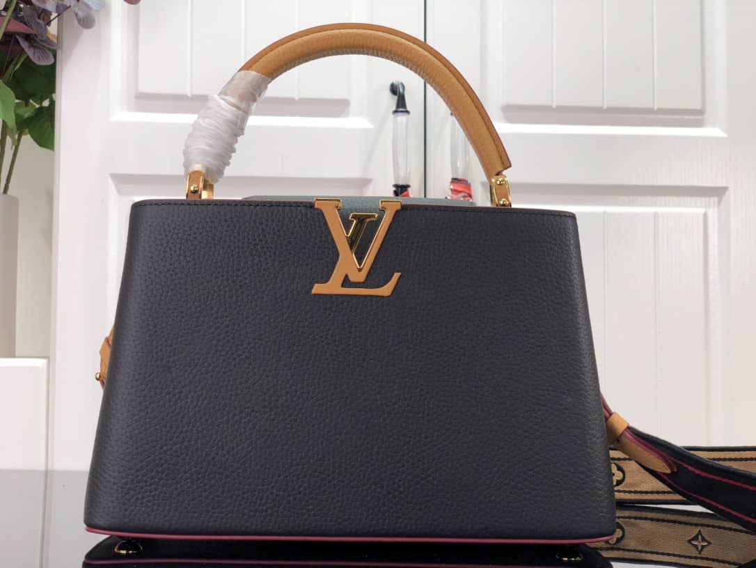 L0vis Vvtt0n Capucines Embroidery Replica Bag Black M48865