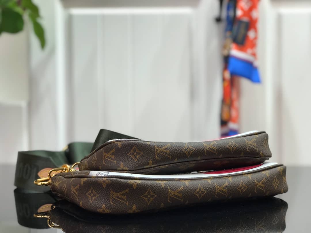 L0vis Vvtt0n Monogram Canvas Multi Pochette Replica Brown M44823
