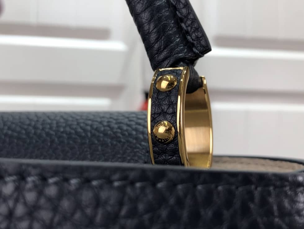 L0vis Vvtt0n Capucines MM Black M59597 Replica Shoulder Bag
