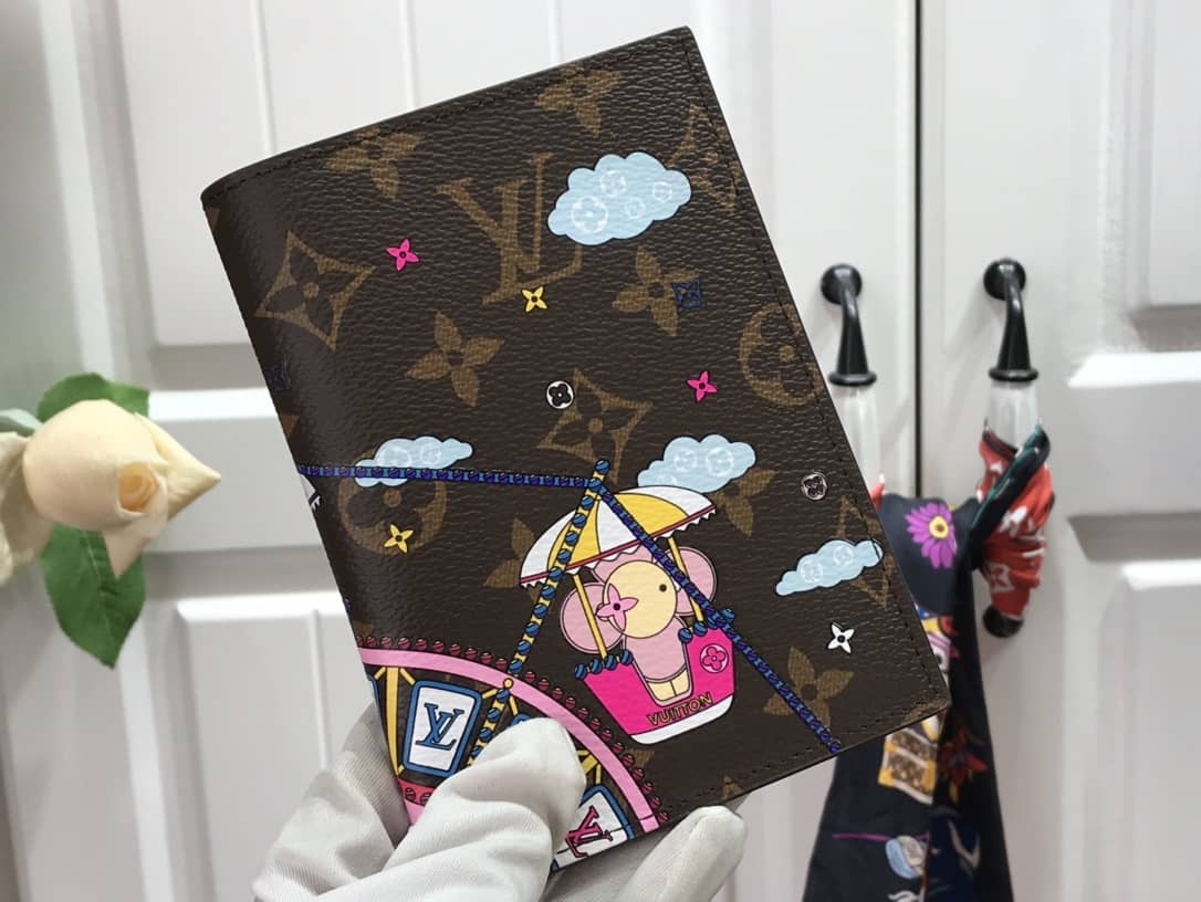 l0vis vvtt0n christmas u1u1enne monogram passport cover replica m69746