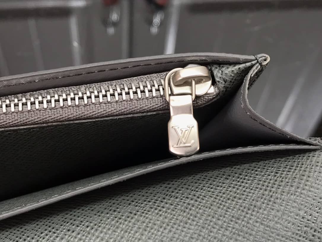 L0vis Vvtt0n Multiple Wallet Damier Infini Leather Replica Gray N60440