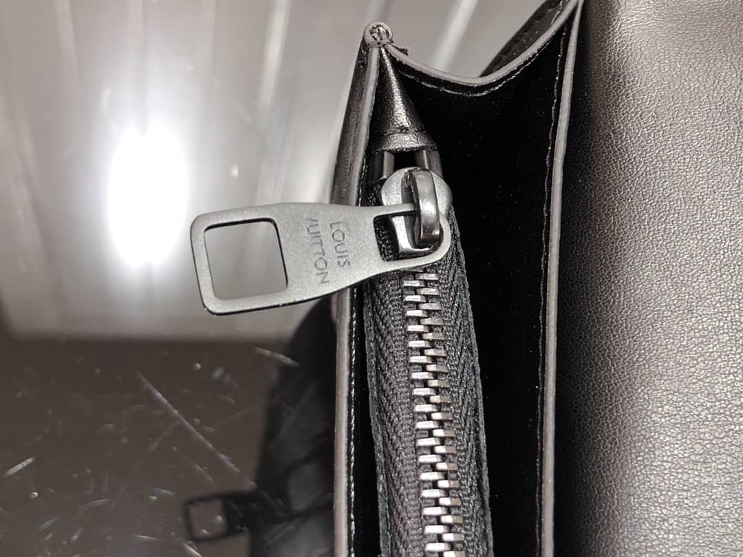 L0vis Vvtt0n Monogram Brazza Wallet Replica Black M80503
