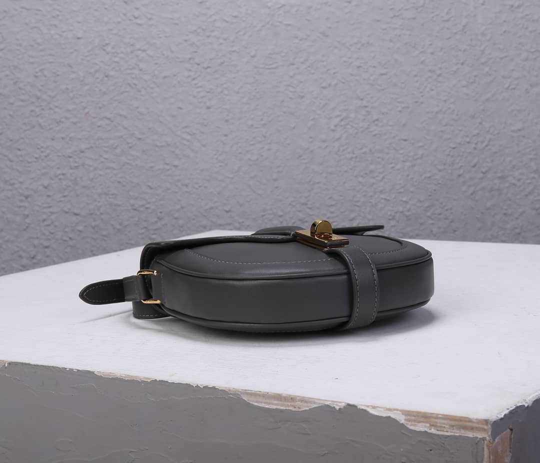 Ce1i*e Small Besace 16 Cowhide Replica Saddle Bag