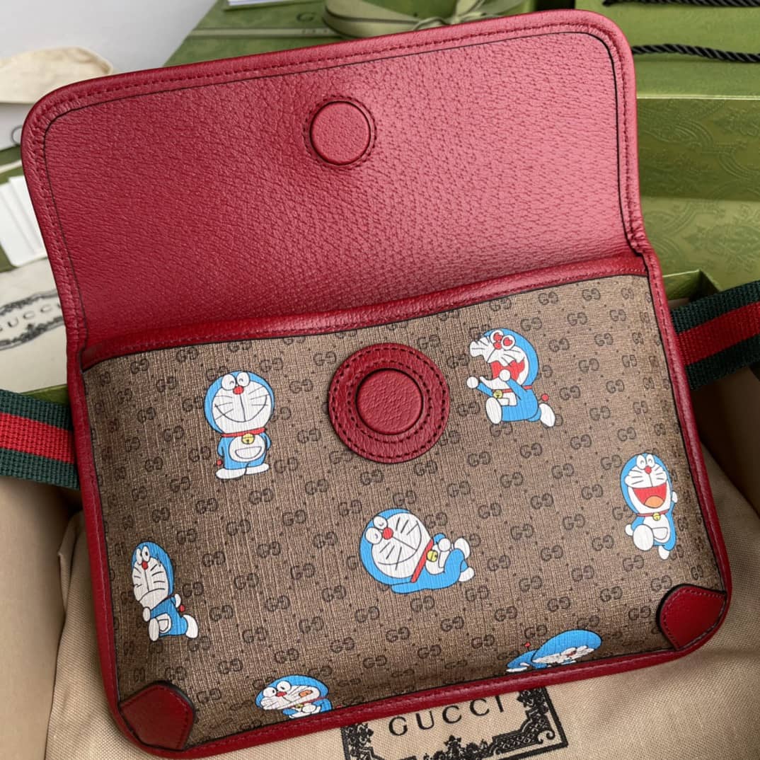 Gvc*1 Doraemon x Gvc*1 Small Belt Bag Replica 647817