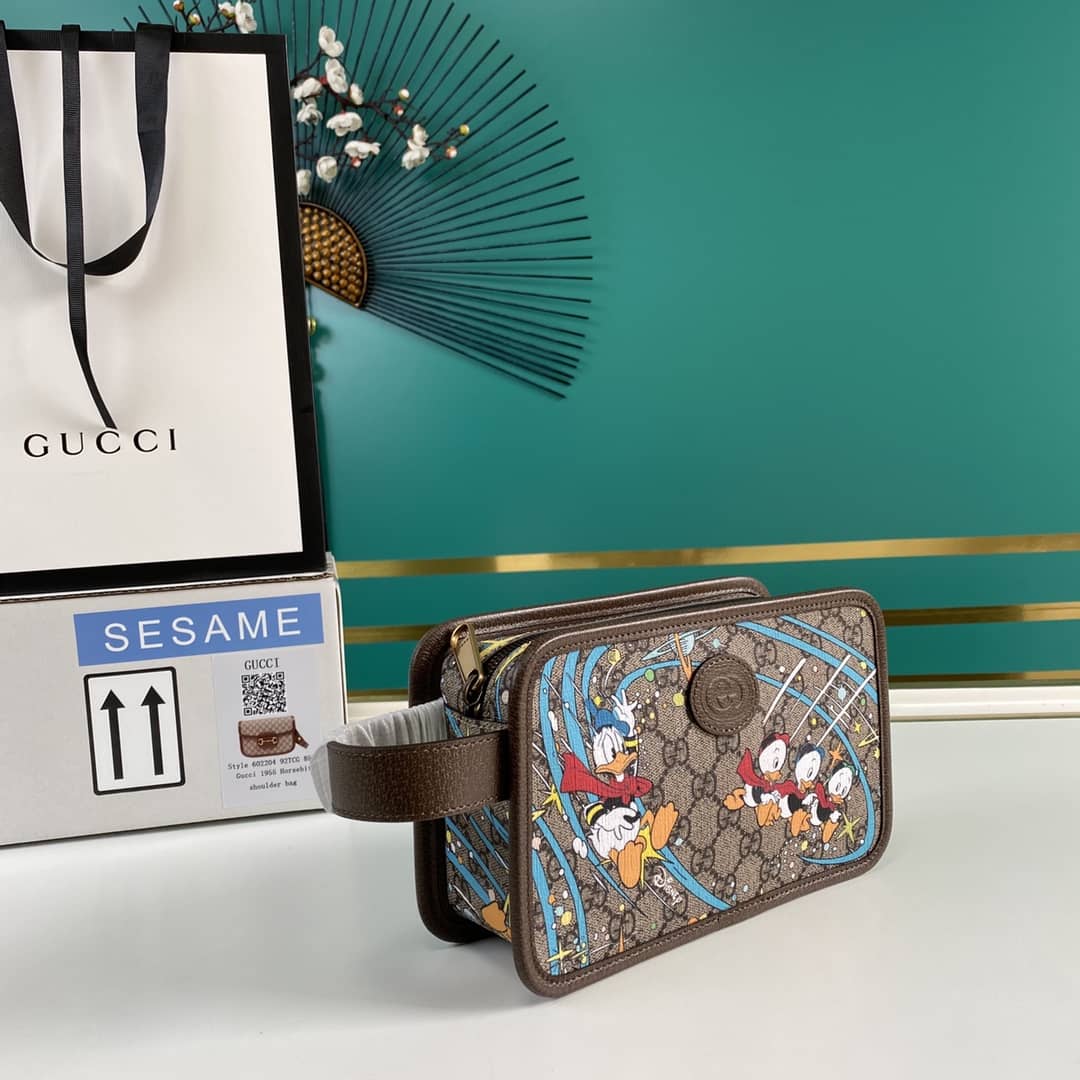 Gvc*1 X Disney  Donald Duck Cosmetic Case Replica 647929