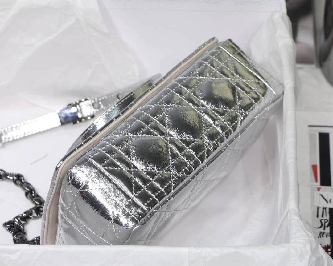 Chr1st1an D10r Caro Replica Bag