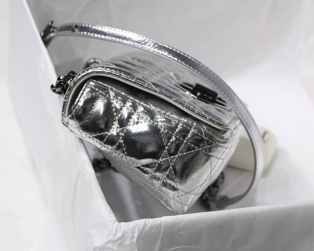 Chr1st1an D10r Caro Replica Bag