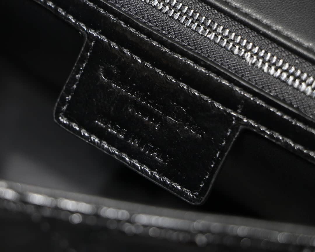 Chr1st1an D10r Caro Replica Bag