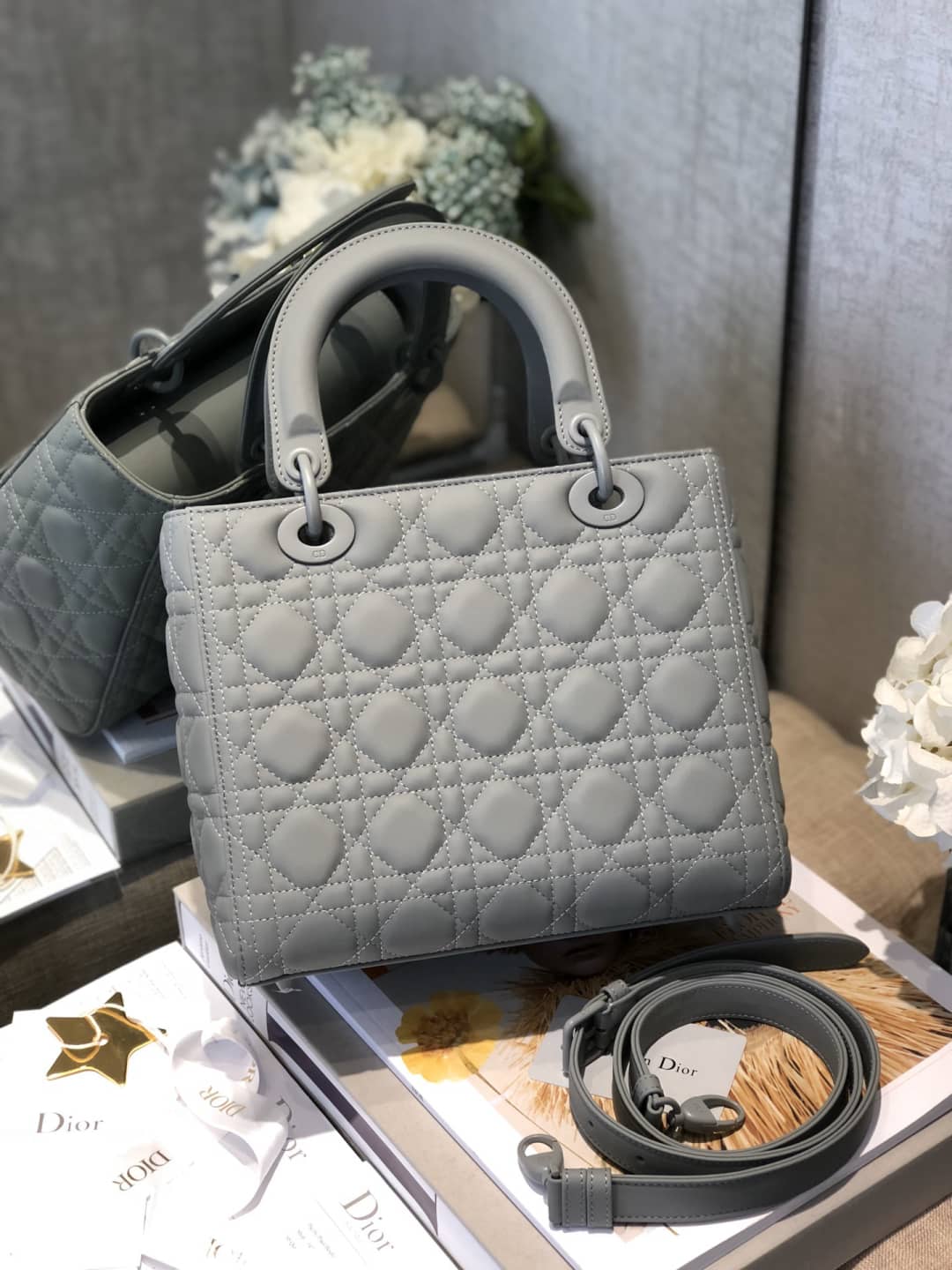 Chr1st1an D10r Lady D10r 24CM Replica Bag