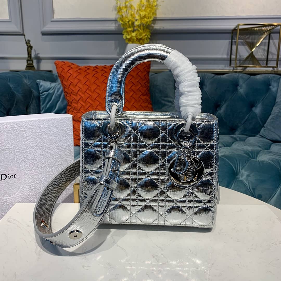 Chr1st1an D10r Lady D10r 20CM Replica Bag