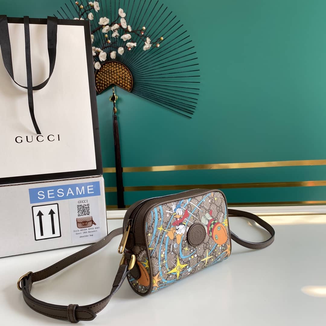 Gvc*1 GG Disney Donald Duck Shoulder Bag Replica 648124