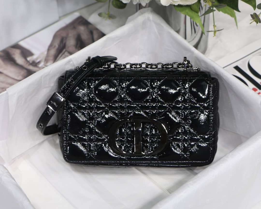 Chr1st1an D10r Caro Replica Bag