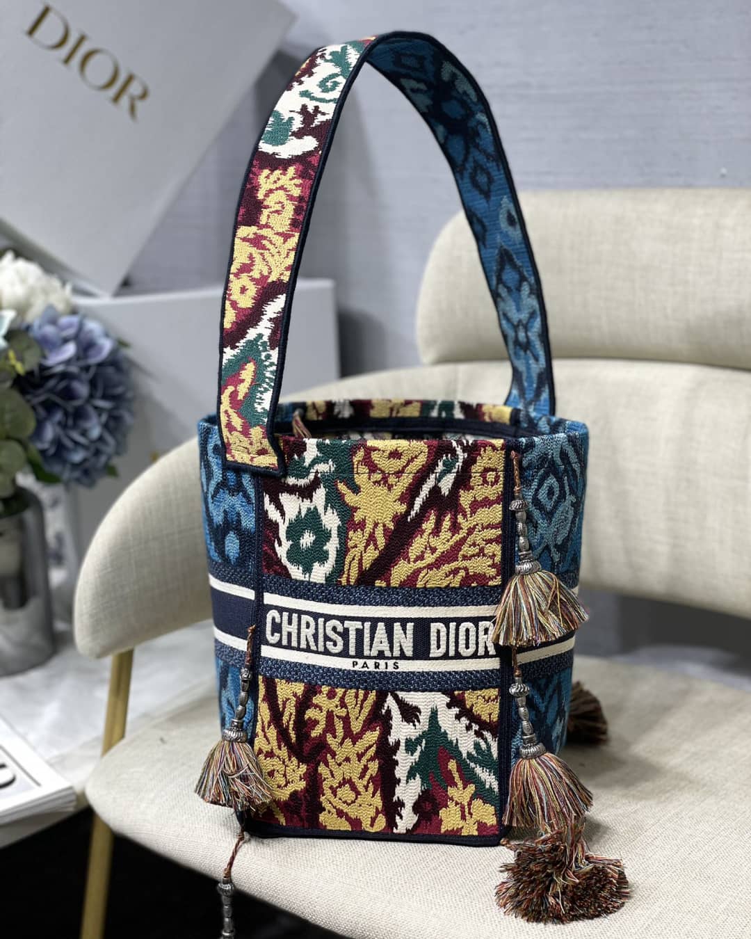 Chr1st1an D10r CD Bubble Embroidered Replica Bucket Bag