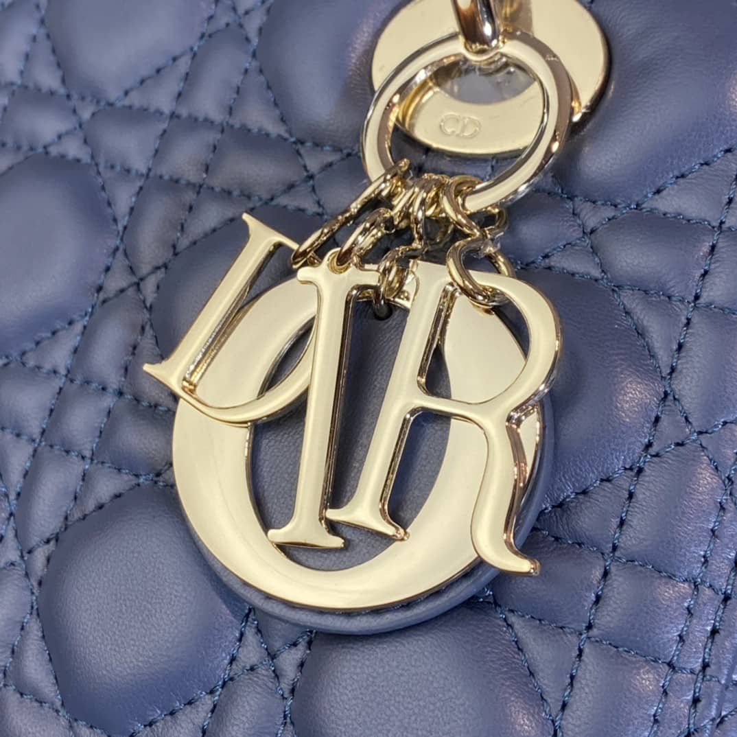 Chr1st1an D10r Lady D10r 24CM Replica Bag