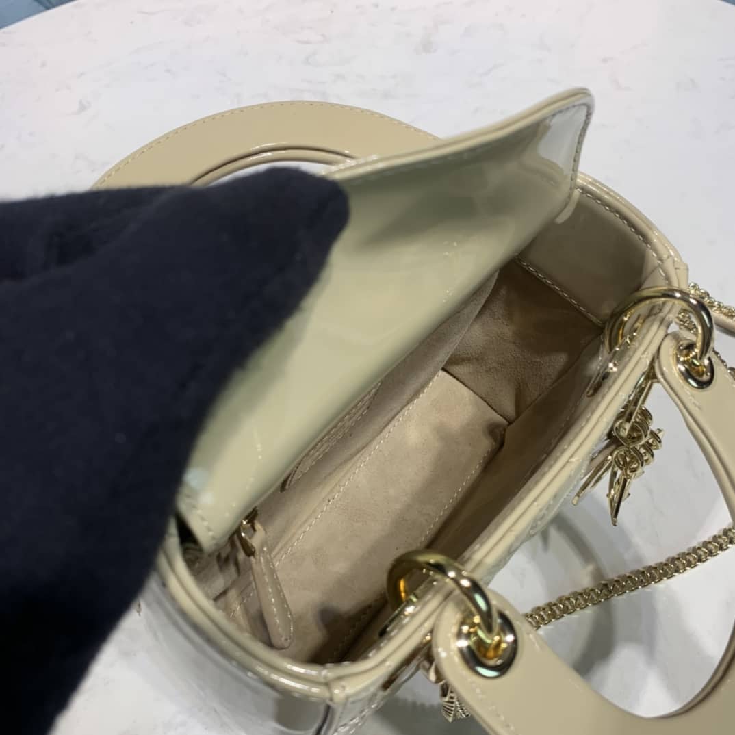Chr1st1an D10r Lady D10r 17CM Replica Bag