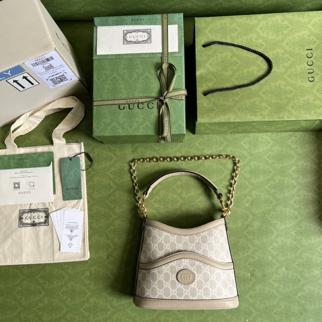 Gvc*1 Large With Interlocking G Oatmeal 696011 Replica Shoulder Bag