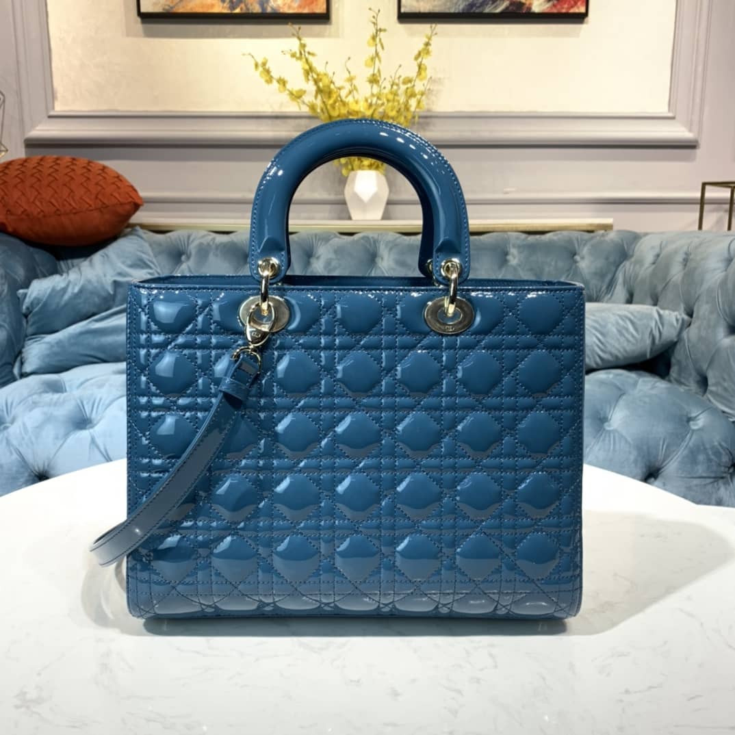 Chr1st1an D10r Lady D10r 32CM Replica Bag