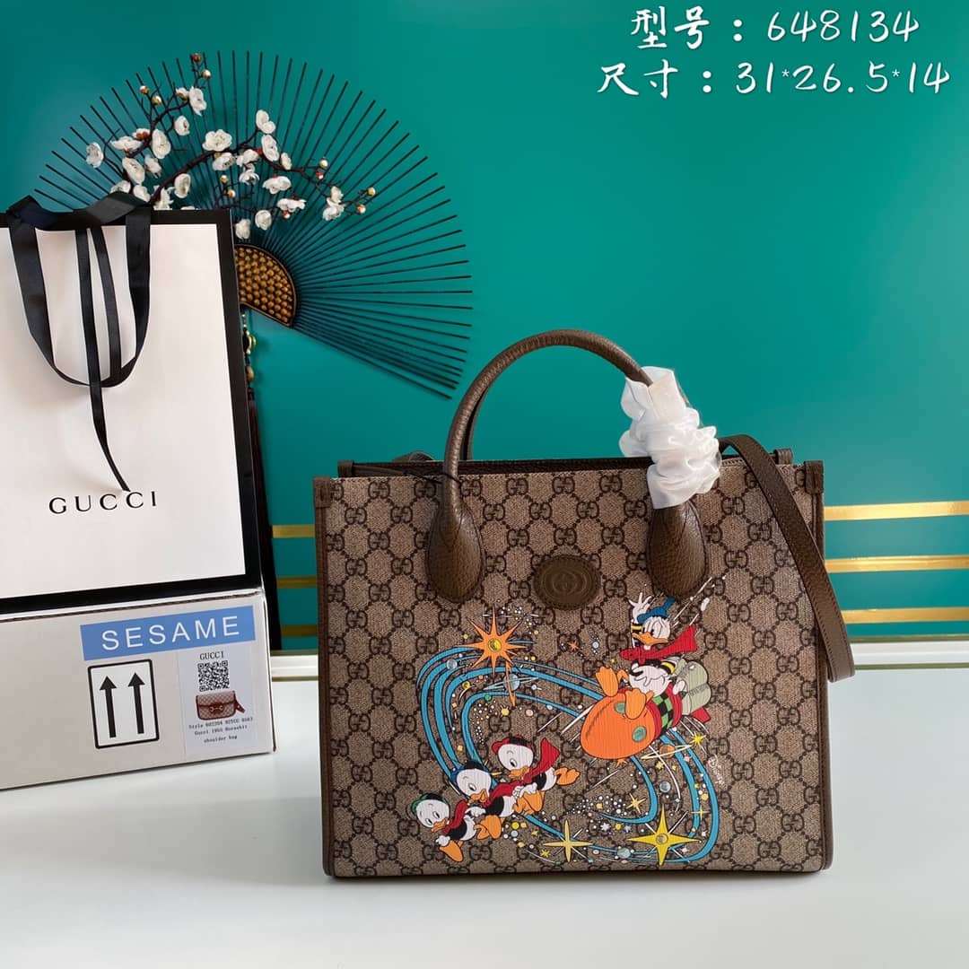Gvc*1 x Disney Donald Duck Tote Replica 648134