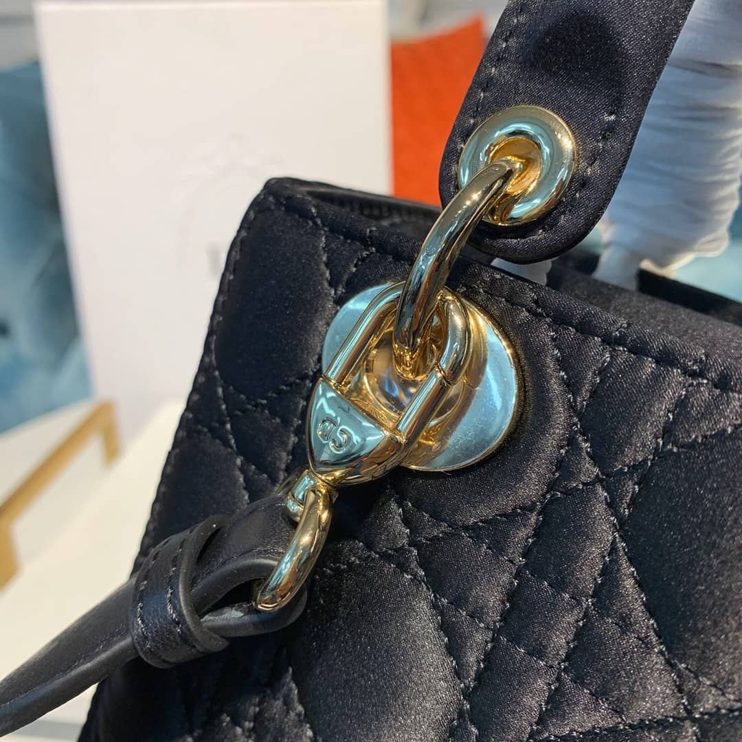 Chr1st1an D10r Lady D10r 20CM Replica Bag